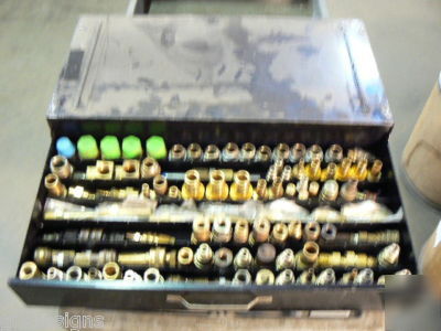 Brass air & hydraulic hose fittings in 1 drawer cabinet