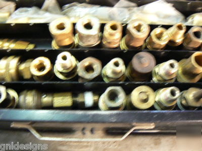 Brass air & hydraulic hose fittings in 1 drawer cabinet