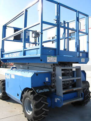 Genie GS3268RT man aerial scissor lift boom manlift 