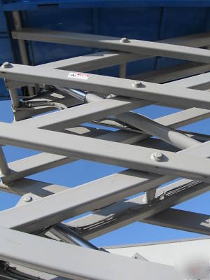 Genie GS3268RT man aerial scissor lift boom manlift 