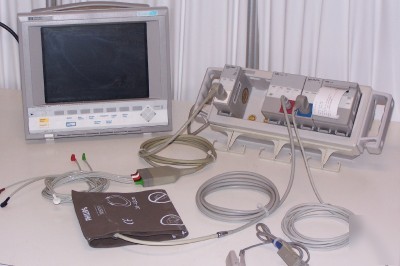 Hp viridia 24C 24 c patient monitor M1205A color ecg