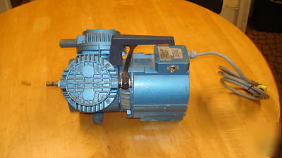 Knf neuberger N035.1. twin head vacuum pump/compressor