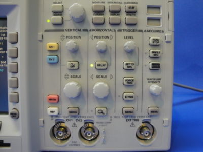 Tektronix tds 3012B- 2 channel phosphor oscilloscope