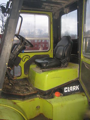 Clark 8000# rough terrain forklift gas powered full cab