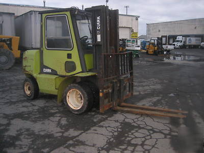 Clark 8000# rough terrain forklift gas powered full cab