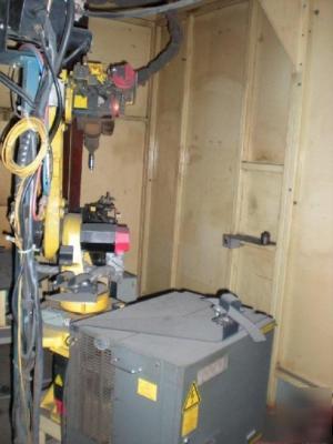 Fanuc arc mate robotic weld cell with 62