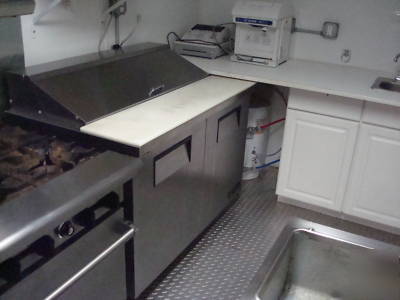 2006 concession trailer/fully equiped
