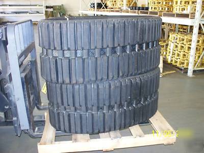 2 bobcat T250, T300, rubber tracks (one pair)
