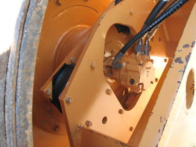 2004 case SV208 compactor smooth with padfoot shell kit
