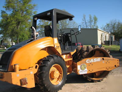 2004 case SV208 compactor smooth with padfoot shell kit