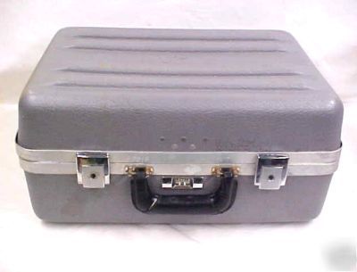 Chicago case electrical technicians tool box w/ pallets