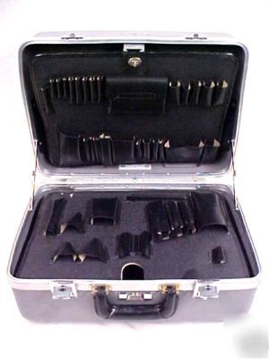 Chicago case electrical technicians tool box w/ pallets