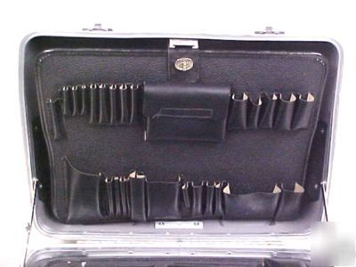 Chicago case electrical technicians tool box w/ pallets
