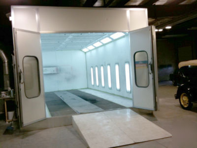 Benchmark double insulated down draft spray booth w/pit