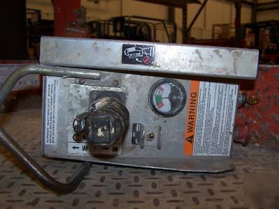 Skyjack sj-3220 scissor lift, man lift, aerial lift