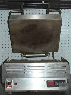Toastwell sandwich grill
