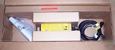 Sti MS4312C-AC1-15X-05R light curtain system 12