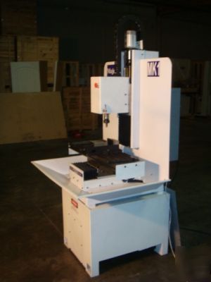 Cnc bed mill / mach 3 cnc / ball screws / ac servos