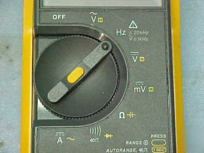 Fluke 76 handheld digital true rms multimeter meter