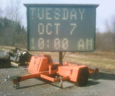 Addco solar message board road sign traffic light dot