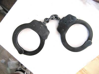 Mint pair of peerless blued police handcuffs & box old