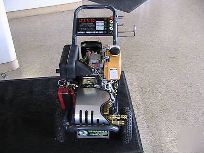 Pressure washer 7HP diesel engine 2.2 gpm @ 2600 psi 