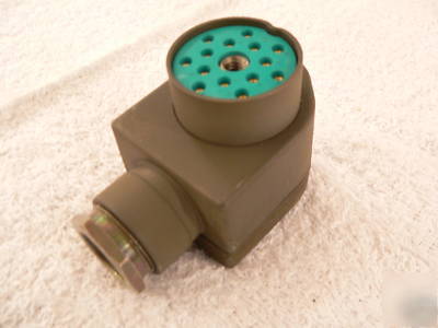 Electrical plug connector p/n UW1326FC23 mil spec