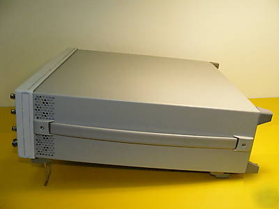 Agilent E4433B esg-d signal generator 250KHZ - 4GHZ 