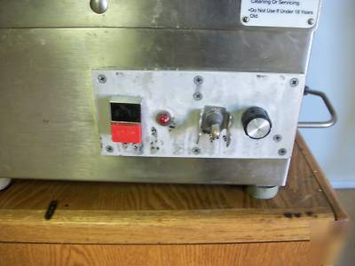 Globe fully automatic tranny driven slicer.perfect cond