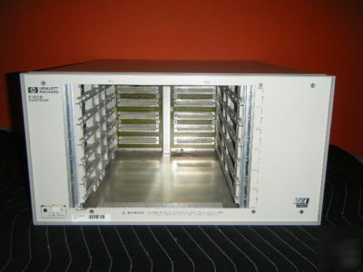 Hp E1421B c-size- 6-slot vxi mainframe (reduced )