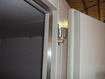 6'X12'X7'6NEW foster walk in freezer with refrigeration