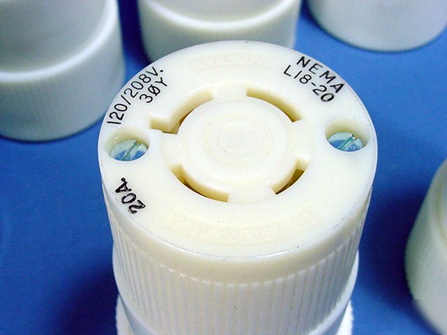 10 bryant L18-20 locking connectors 30A 120/208V 3Ã¸y