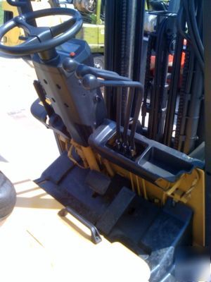Caterpillar-mitsu 3500 lb EP16KT forklift 