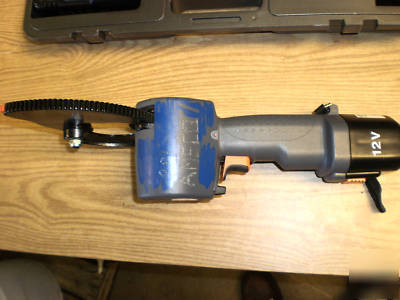 Greenlee ES750 cable cutter, 12V gator