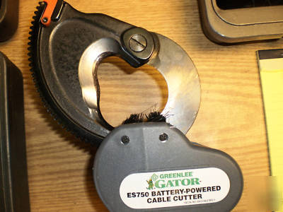 Greenlee ES750 cable cutter, 12V gator