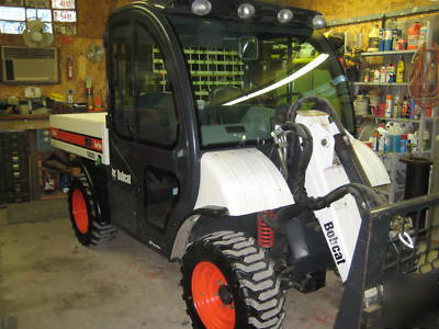 Bobcat toolcat 330 hours high flow turbo heat & ac cab