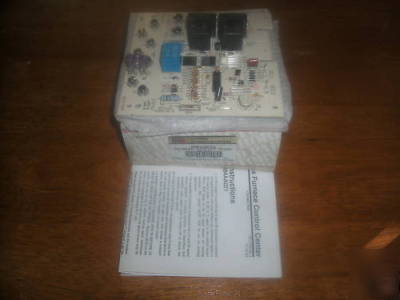 Carrier bryant oem furnace control board HH84AA021 nos