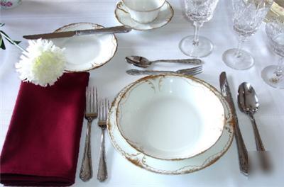 Lof of 50 restaurant wholesale wedding napkins burgundy