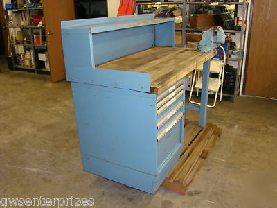 Lista 5 drawer tool cabinet w/ 72X30 work bench & vise