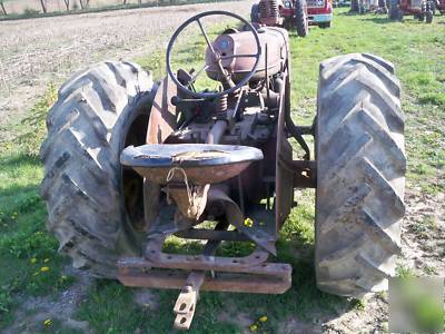 Mcmormick international harvestor 04 tractor