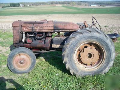 Mcmormick international harvestor 04 tractor