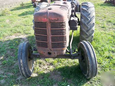 Mcmormick international harvestor 04 tractor