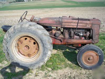 Mcmormick international harvestor 04 tractor