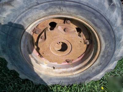 Mcmormick international harvestor 04 tractor
