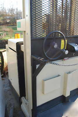 Crown order picker warehouse fork lift electric in pa