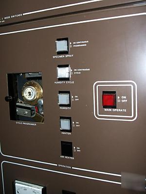 Atlas es-25 xenon weatherometer. nice machine 