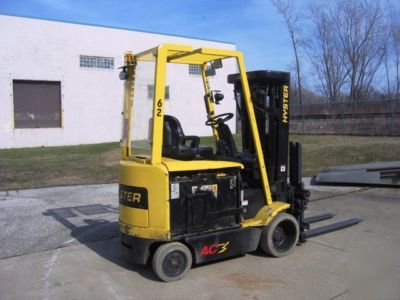 Hyster 5,000LB capacity electric forklift 20FT of lift