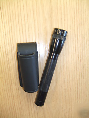 Mini aa maglite leather flashlight holder