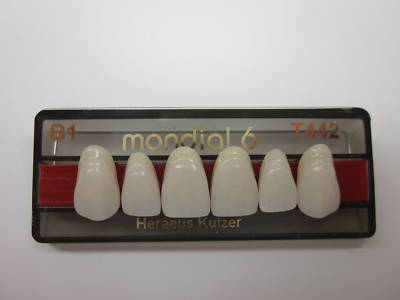 New heraeus mondial anterior teeth....... 