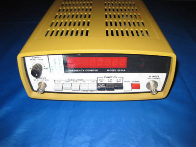Systron donner model 6243A frequency counter 1.25GHZ